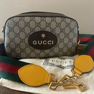 Authentic Gucci  Supreme Monogram Web Neo Vintage Shoulder Bag - excellent condi